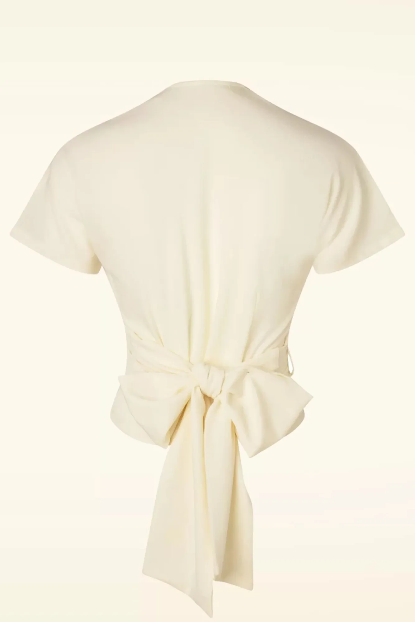 darla_wikkelblouse_met_korte_mouwen_in_antiek_wit_1.webp Sale Rock N Romance Darla Wikkelblouse Met Korte Mouwen In Antiek Wit
